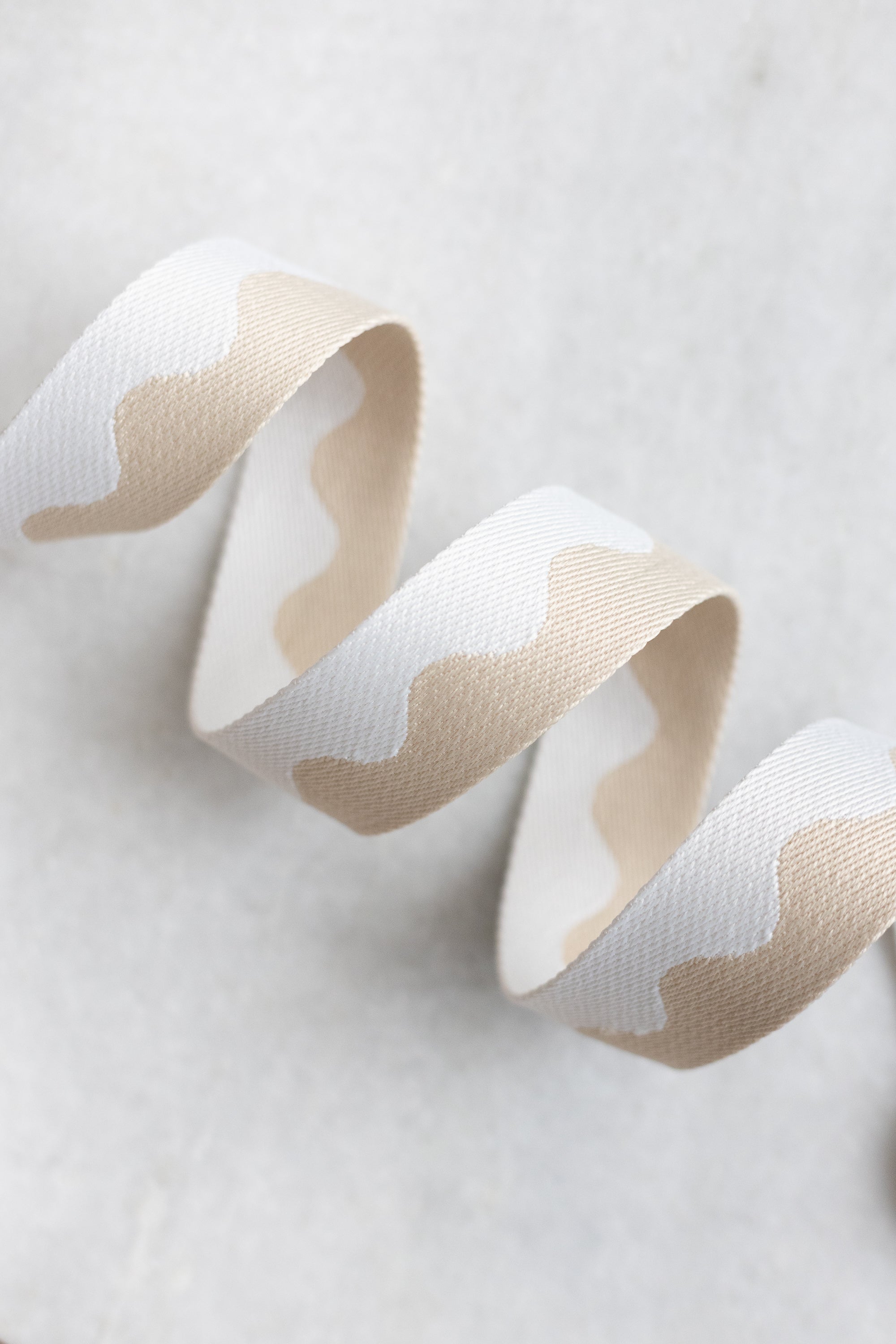 Wavy Webbing (1.5"-wide) Sold by the Yard