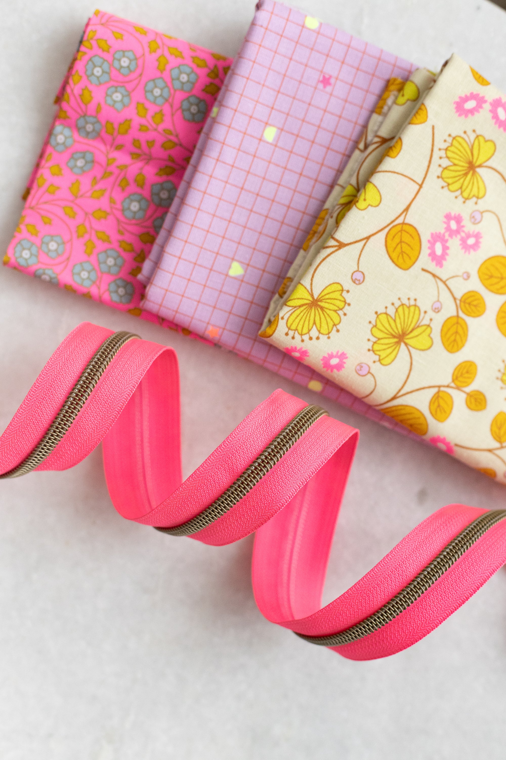 Neon Pink - #5 Bronze Nylon Zipper Tape