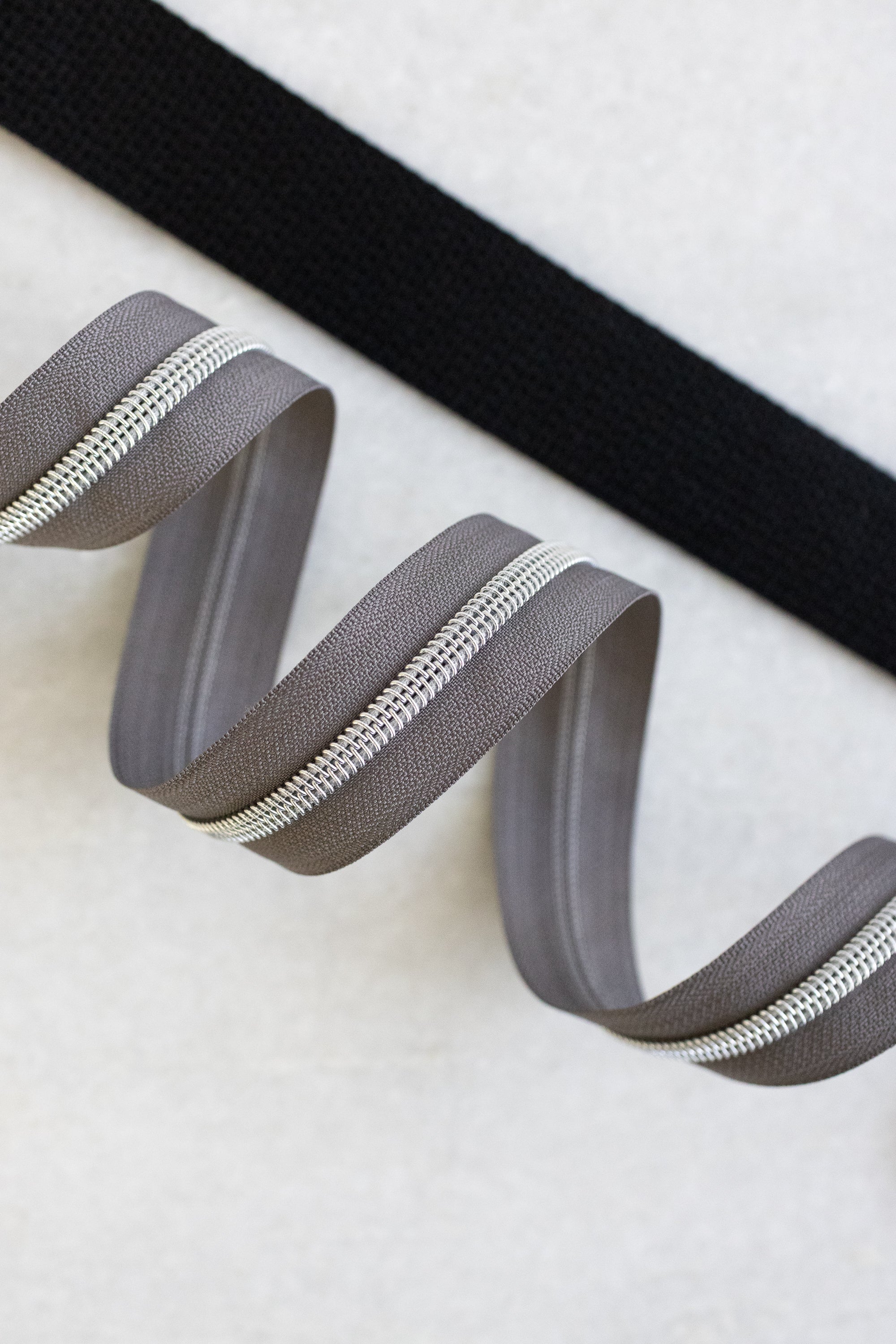 Otter - #5 Silver Nylon Zipper Tape