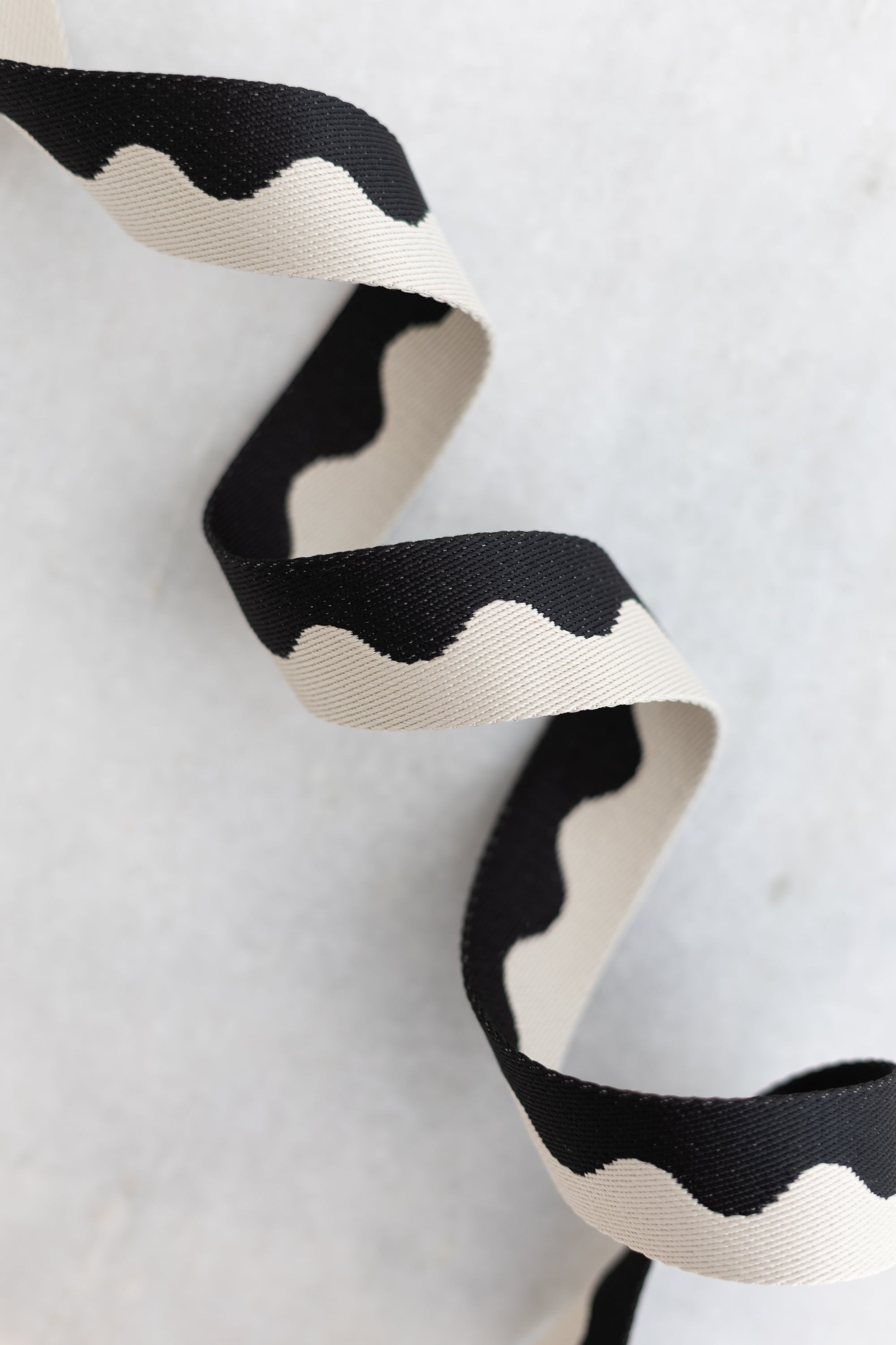 Wavy Webbing (1.5"-wide) Sold by the Yard