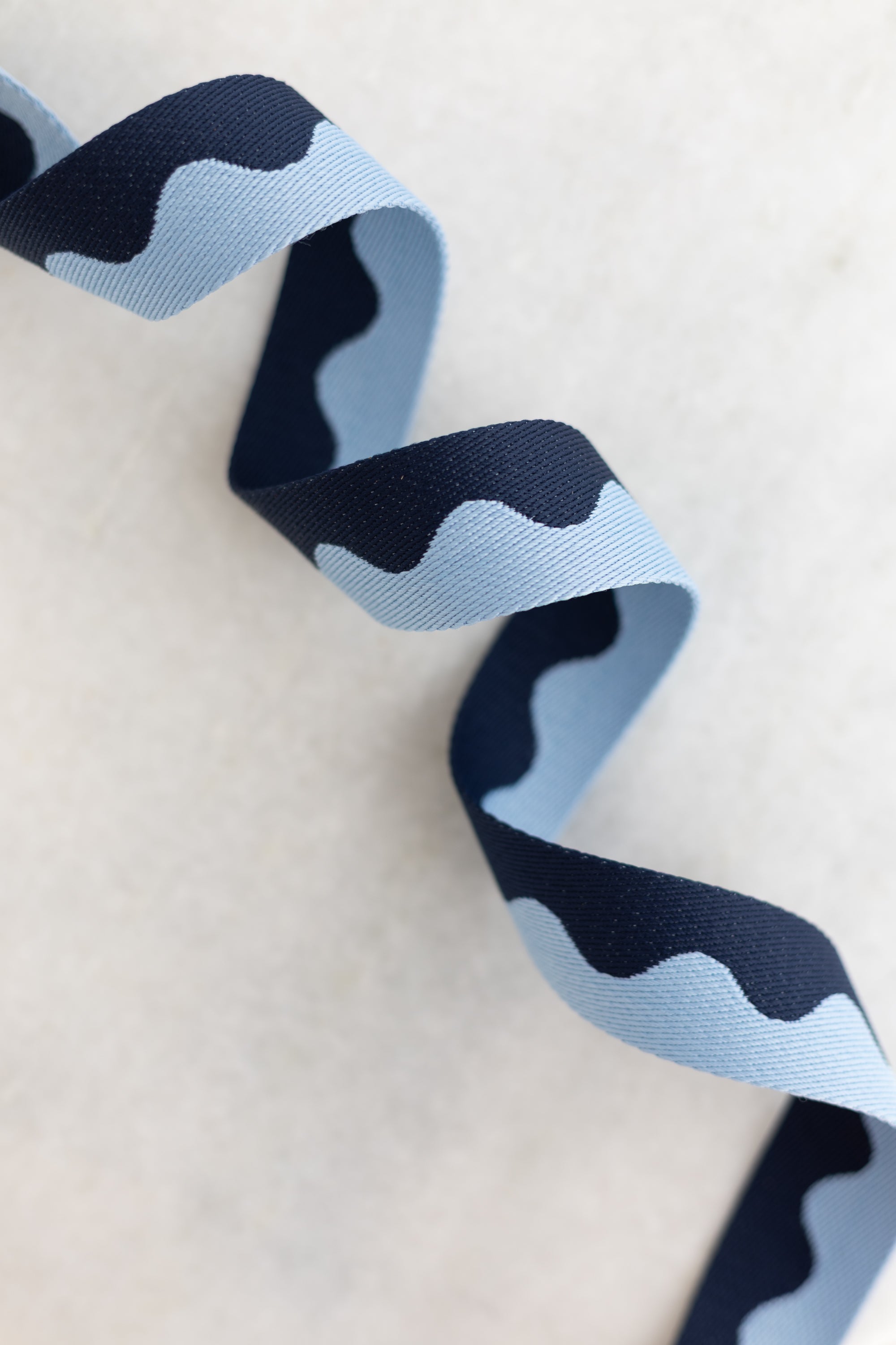 Wavy Webbing (1.5"-wide) Sold by the Yard
