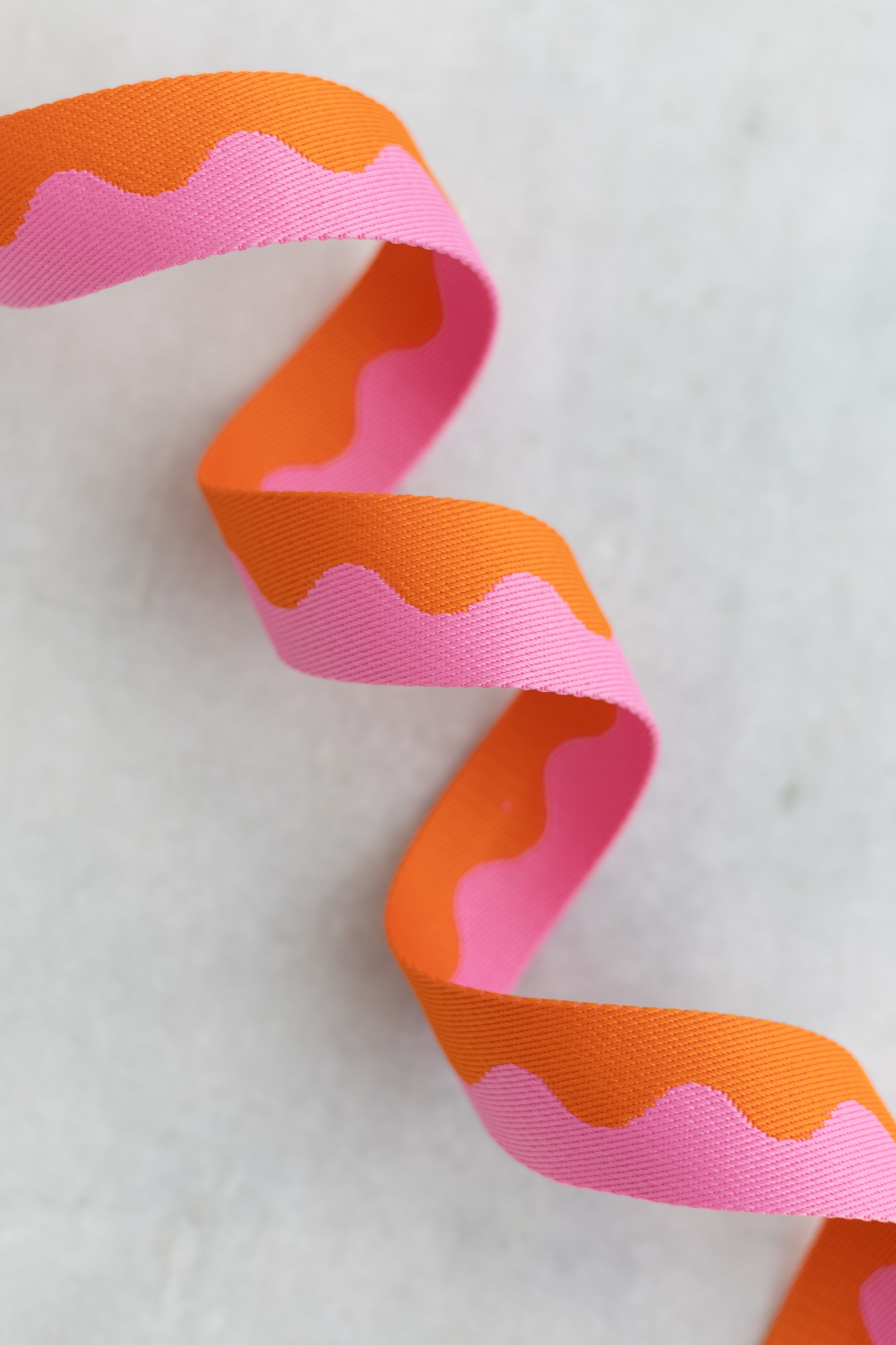 Wavy Webbing (1.5"-wide) Sold by the Yard