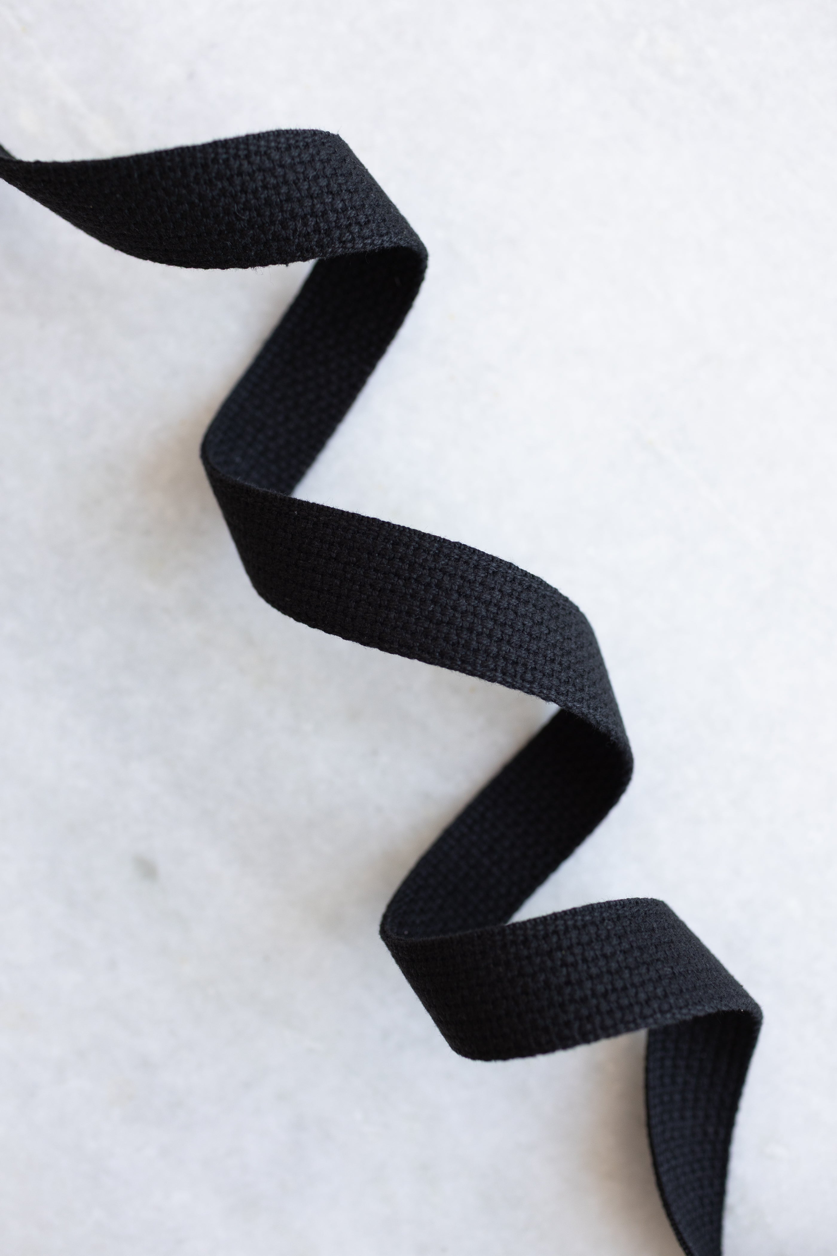 Color Black