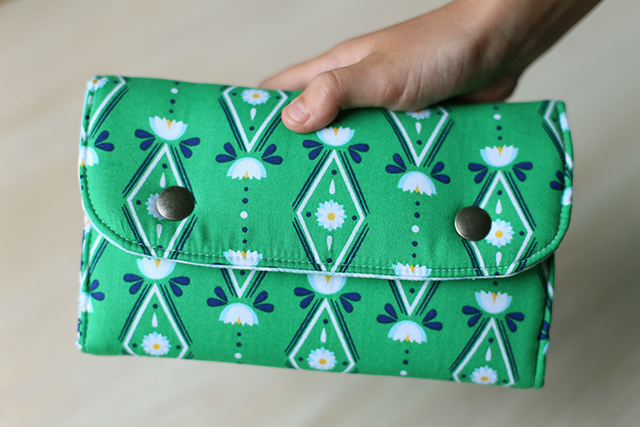 birthday snappy manicure wallet - Noodlehead